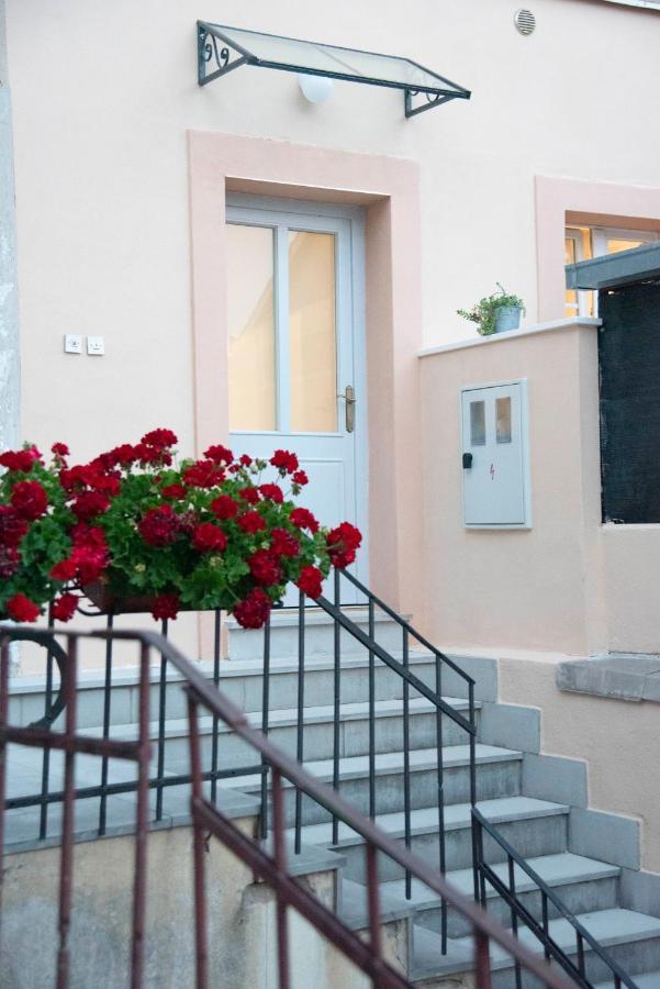 Apartments Allegra Sinj Exterior photo